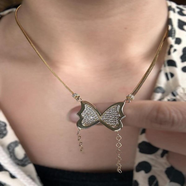 14 Ayar Altın Taşlı Kelebek Kolye